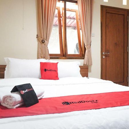 Hotel Reddoorz Syariah Near Exit Tol Malang Exterior foto