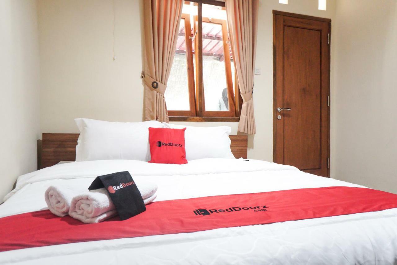Hotel Reddoorz Syariah Near Exit Tol Malang Exterior foto
